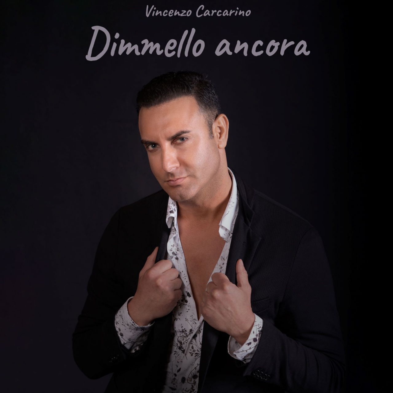 Vincenzo Carcarino presenta il suo nuovo singolo “Dimmello ancora”